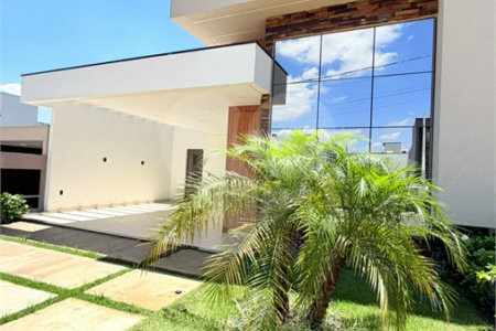 Casa térrea com 3 suítes no Condomínio Residencial Viena em Indaiatuba-SP - Acabamento de alto padrão - R$ 1.690.000,00 - AT 250 m² - AC 158 m² - 3 suítes,, sendo 1 suíte master com closet - Sala para dois ambientes (estar e jantar) - Cozinha planejada com ilha cooktop, forno elétrico e micro-ondas,