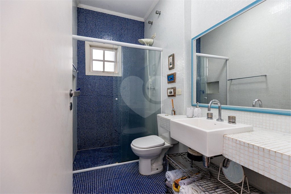Sobrado à venda com 4 quartos, sendo 3 suítes, em Vila Cruzeiro, São Paulo, SP