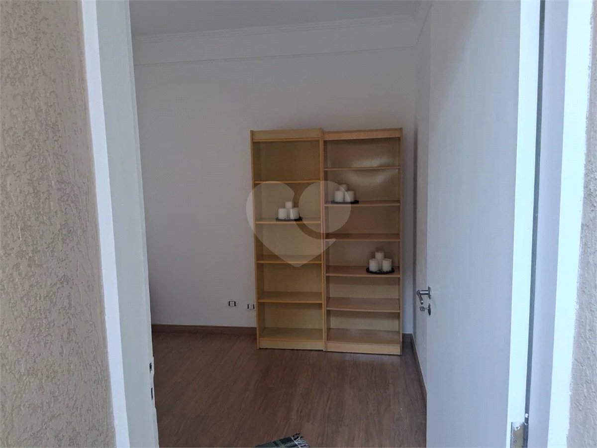 Casa à Venda na Vila Rosália | 4 Dorms, Área Gourmet e Rua Sem Saída