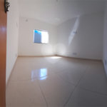 Sobrado novo de 3 quartos, 1 suíte, com 100 m², 2 vagas de garagem à venda no Jardim Eliane SP