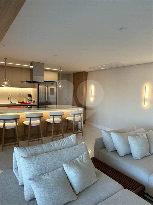 Apartamento de alto padrão com 108 m², 3 dormitórios, 1 suíte, varanda gourmet, planejados, lazer completo e próximo ao Metrô Alto do Ipiranga.