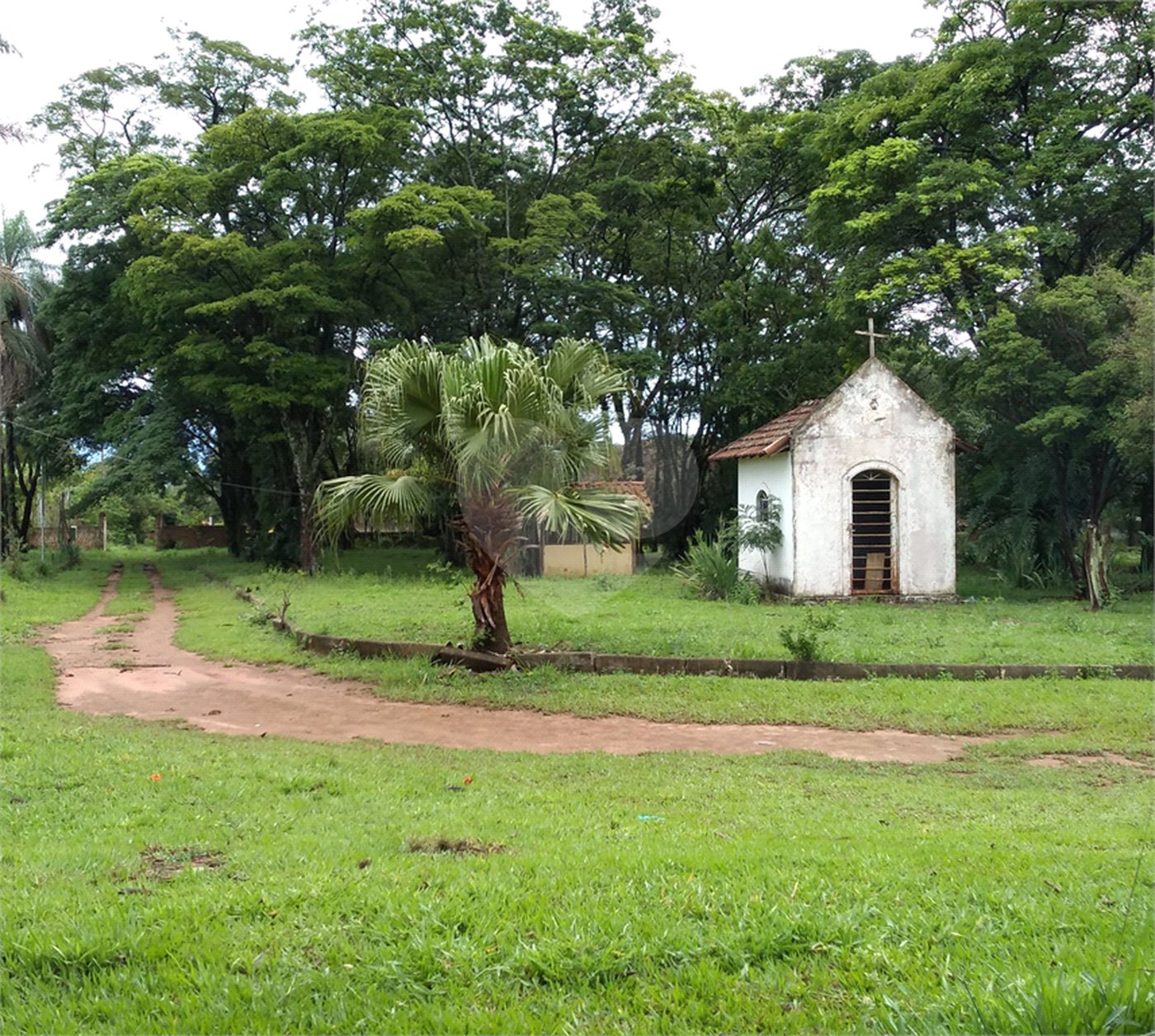 Chácara á venda no Vale Santa Felicidade