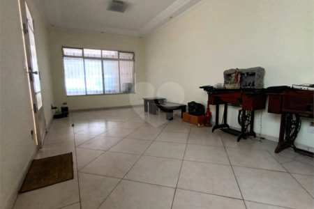 Casa térrea com duas edículas para venda - Saúde, SP.