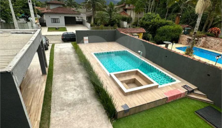Casa à venda com 5 quartos, sendo 2 suítes, em Morada da Praia, Bertioga, SP
