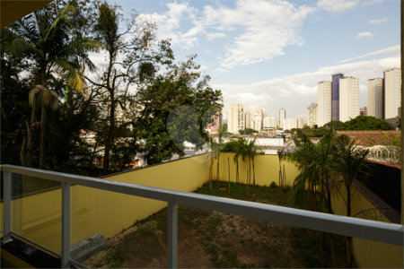 Sobrado à venda com 4 suítes em Chácara Monte Alegre, São Paulo, SP