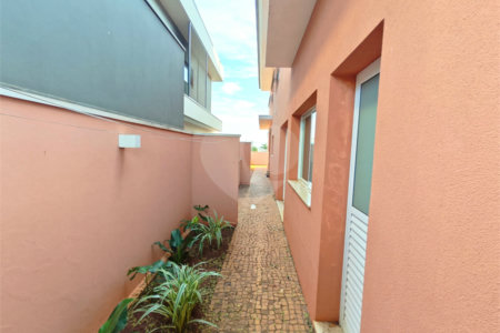 Exclusividade e Sofisticação no Swiss Park: O Sobrado Perfeito em São Carlos, com, 3 suites,2 salas, área Gourmet, persianas blackout automatizadas.