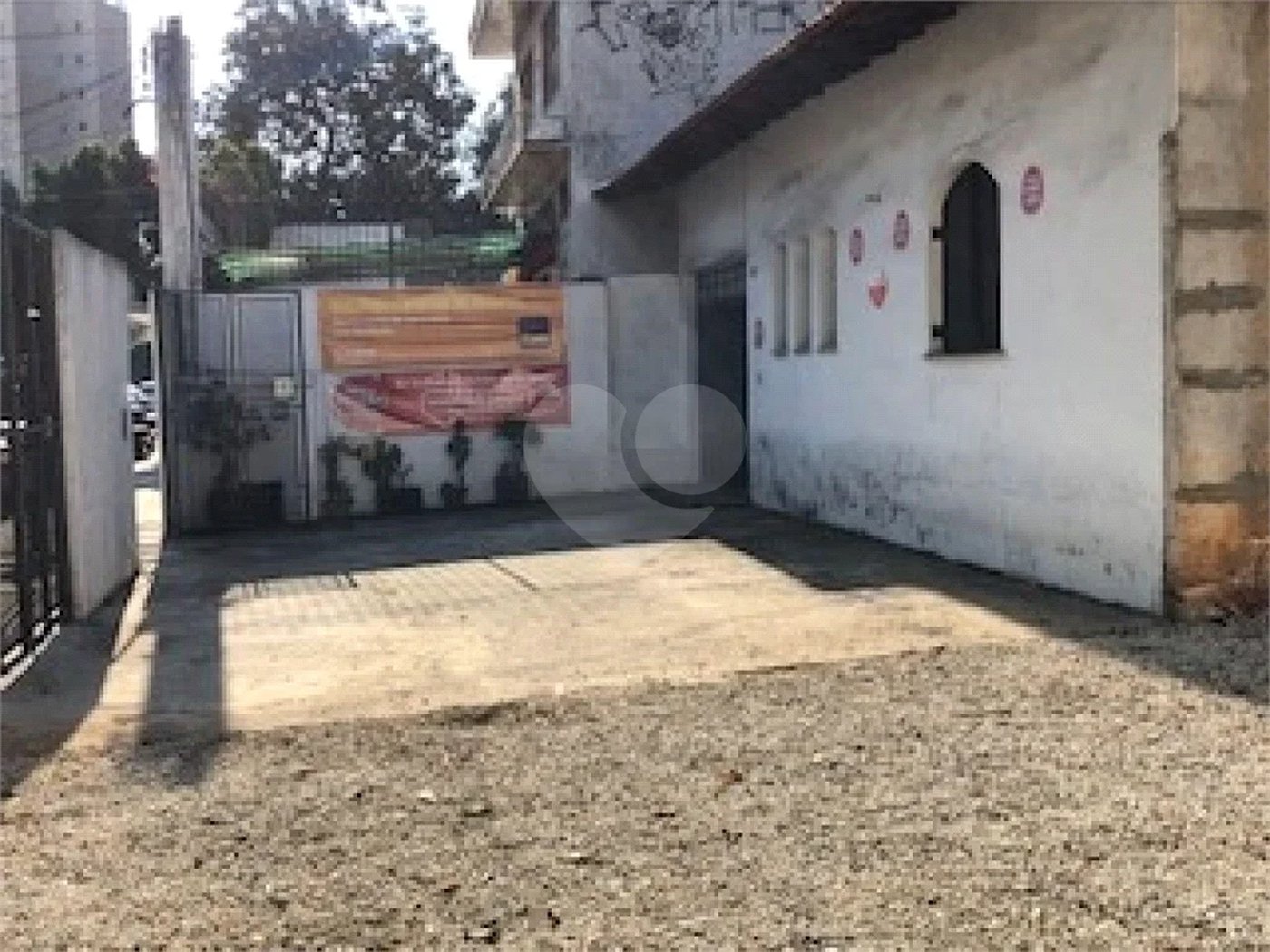 Excelente terreno em ótima localização. Venha fazer uma visita = 600M²