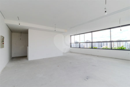 Apartamento à venda com 3 suítes em Campo Belo, São Paulo, SP