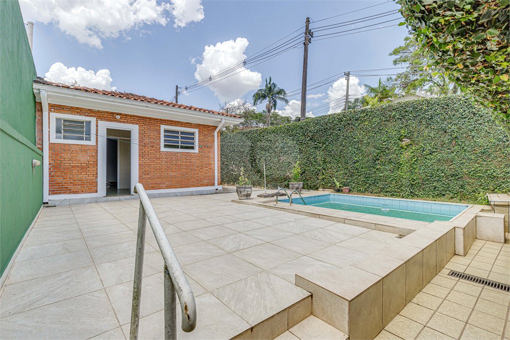 Casa Térrea à venda com 3 quartos, sendo 1 suíte,  em Alto da Boa Vista, São Paulo, SP