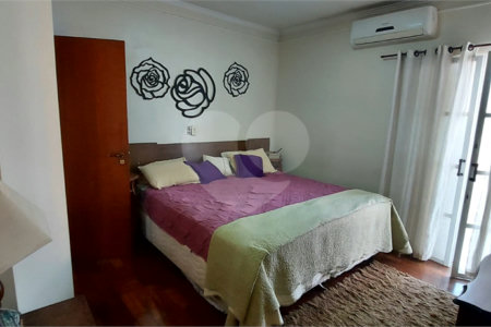 Casa à venda com 5 quartos, sendo 1 suíte, em Jardim Santa Paula, São Carlos, SP