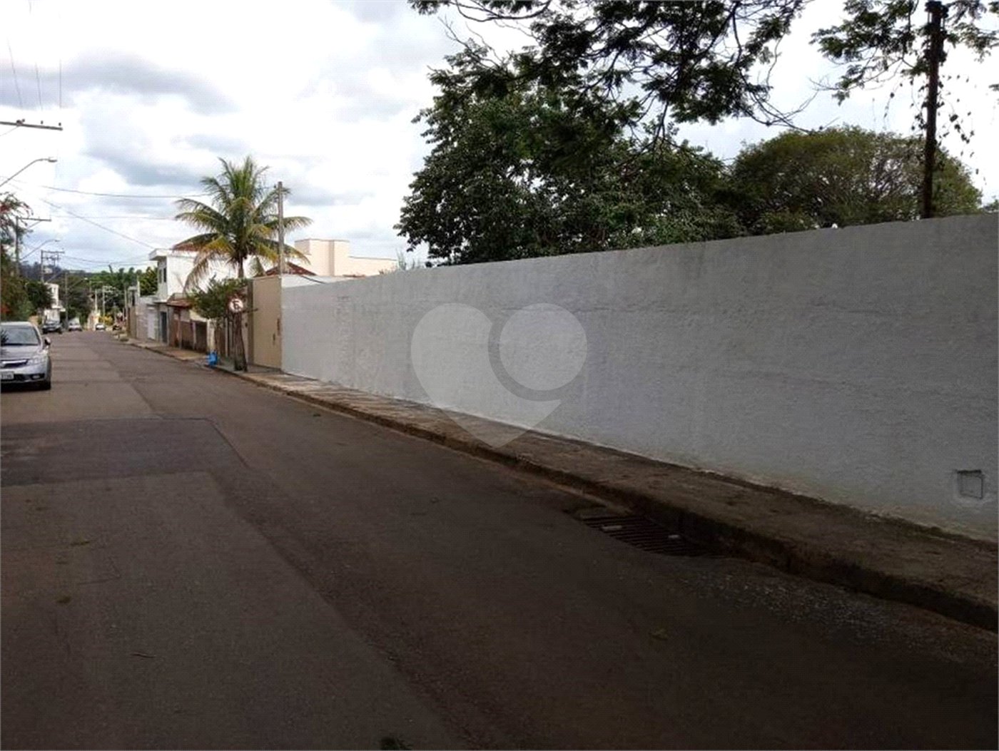 Terreno com 942,00 m² .