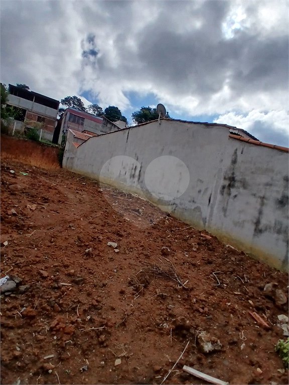 Terreno a venda com 300m² no Jardim do Trevo Atibaia