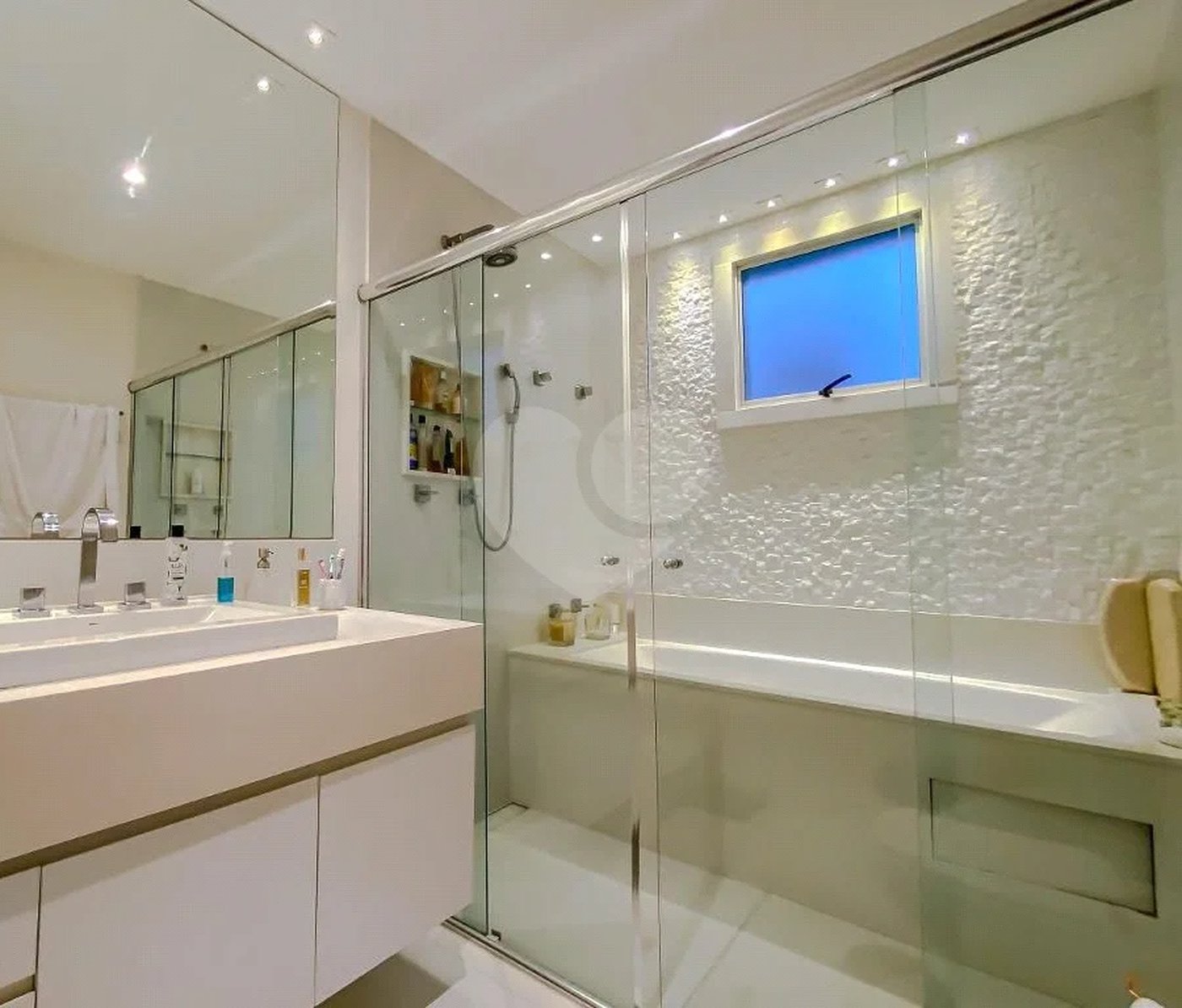 Cond Grand Boulevard. Apartamento na móoca com 228m2 sendo 3 suites 4 vagas, Estuda Permuta.