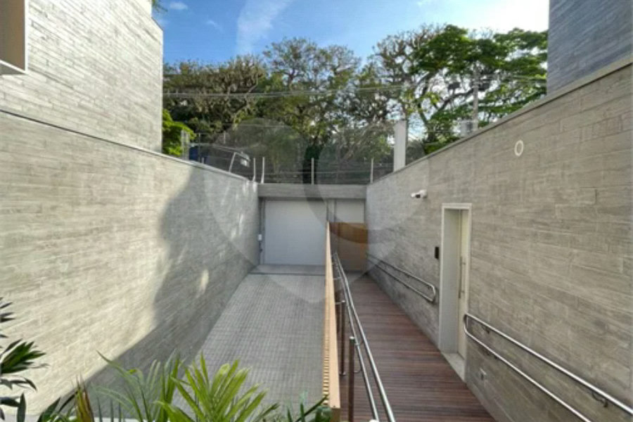 Ibiá House | Jardim Paulistano - 660 m² | 4 suítes | 6 vagas | Piscina privativa | Elevador | Projeto Perkins&Will