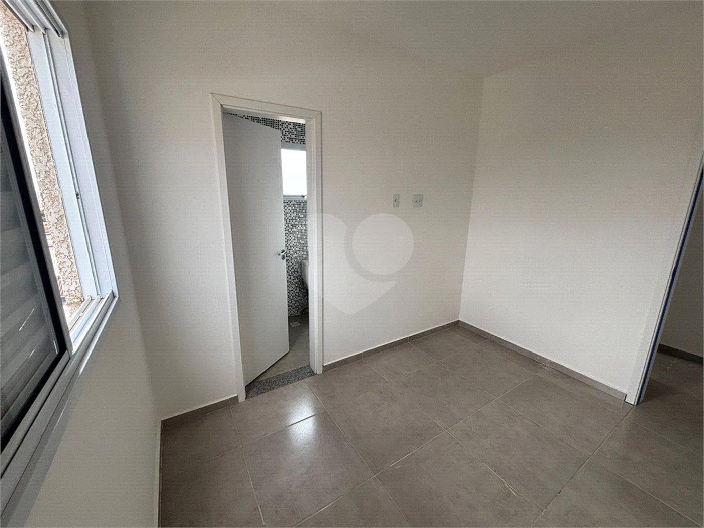 Apartamento á venda na região do Vila Prado.