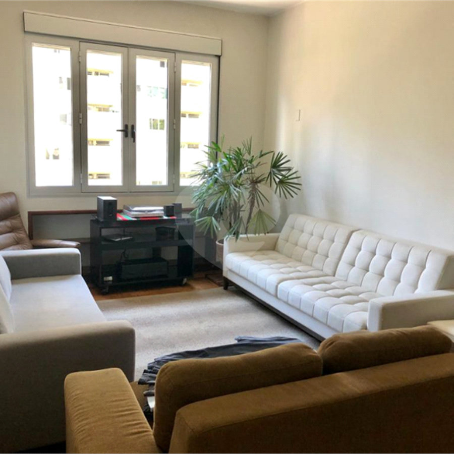 Apartamento 2 quartos. Rua Avanhandava.