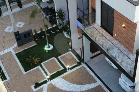 Casa à Venda no Condomínio Golden Park - Hortolândia