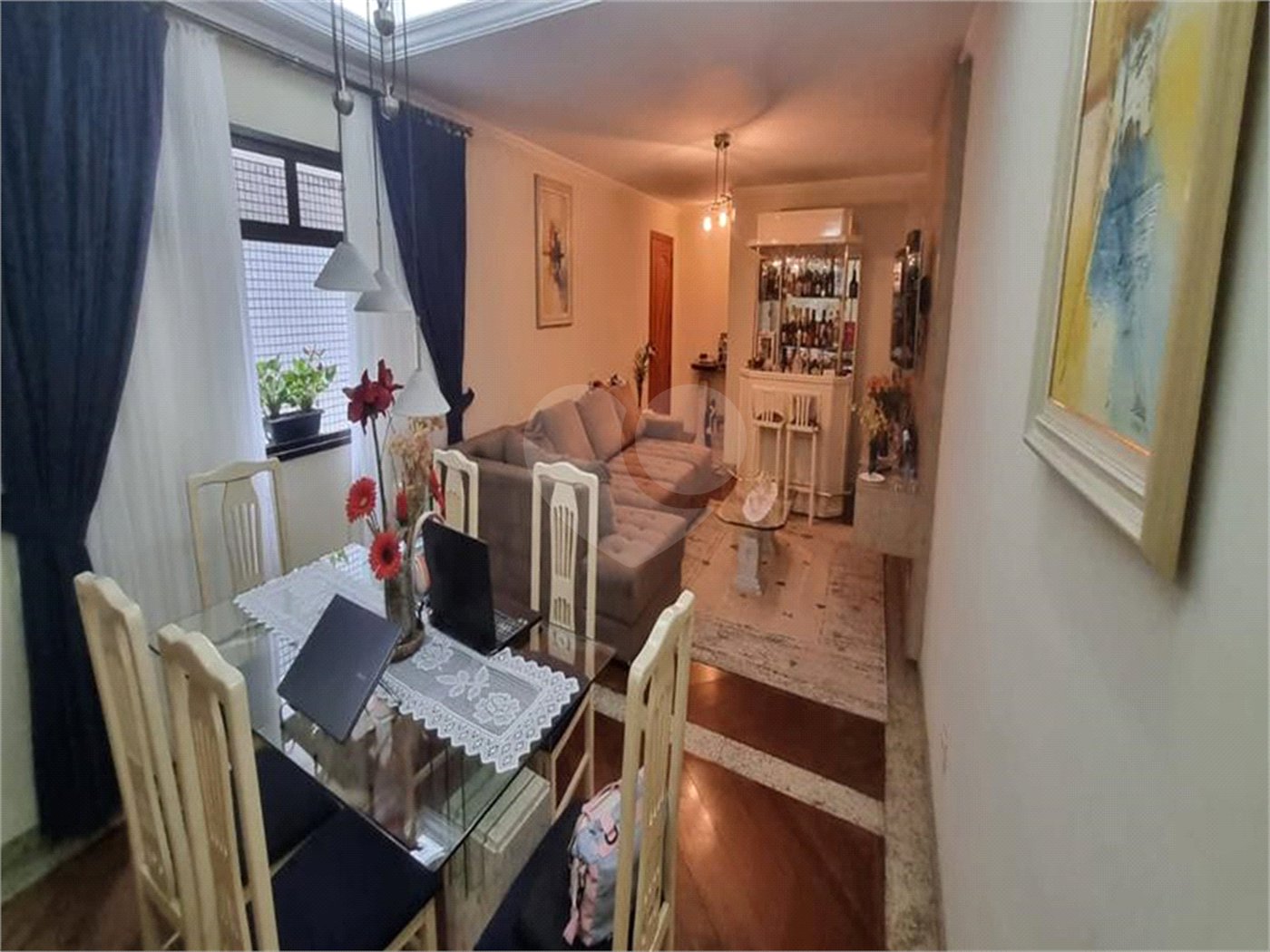 Sobrado à Venda na Aclimação - 150 m² - 2 Salas, 3 Dorms, 2 Vagas.