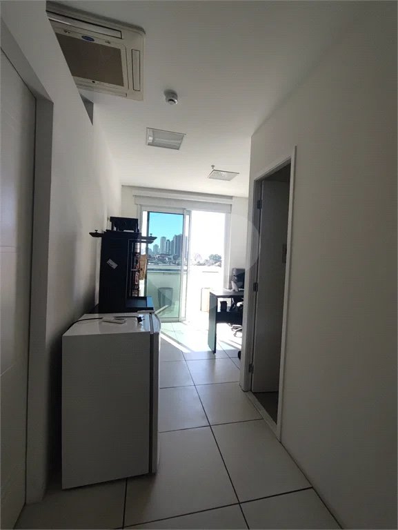 Excelente conjunto comercial para locação com 38 m², 2 salas com varanda e 1 vaga no Ipiranga!