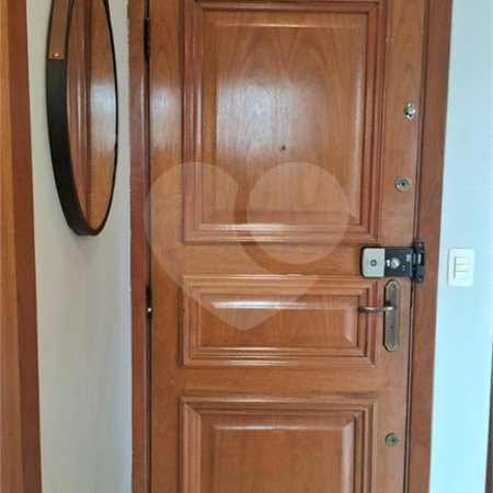 Apartamento a venda na Aclimação com 4 dormitórios e 2 vagas.