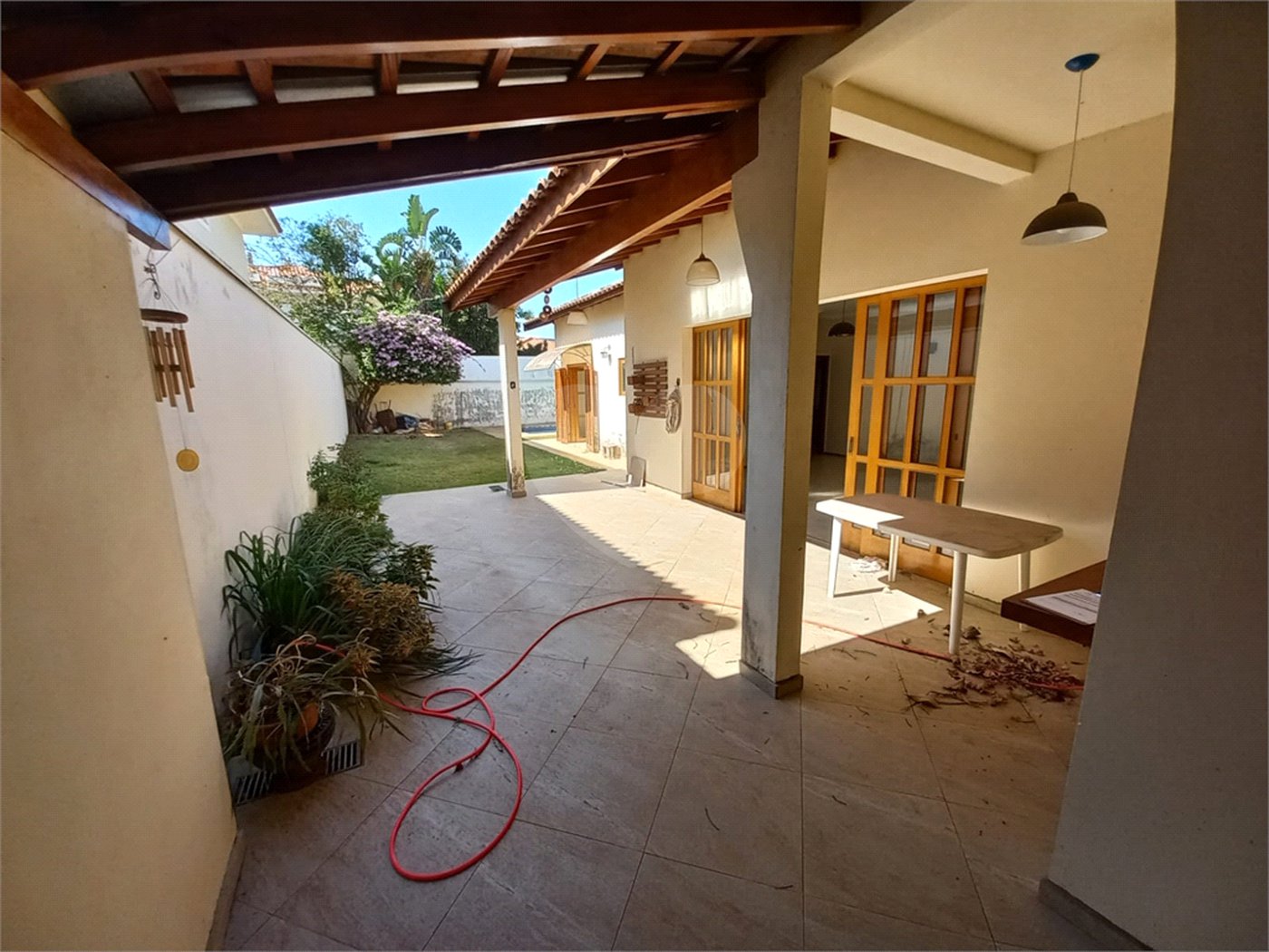 Casa Térrea no Condomínio Damha I,