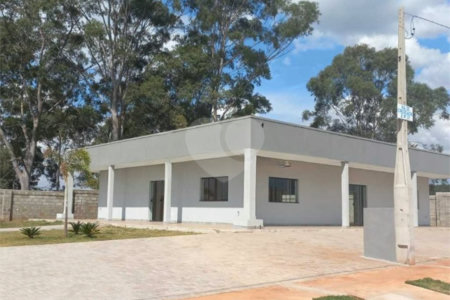 Terreno para venda, dispondo de 251,00 m² .