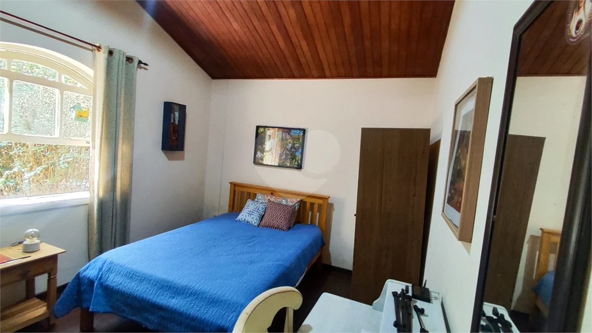 Casa á venda em condominio em Caieiras SP