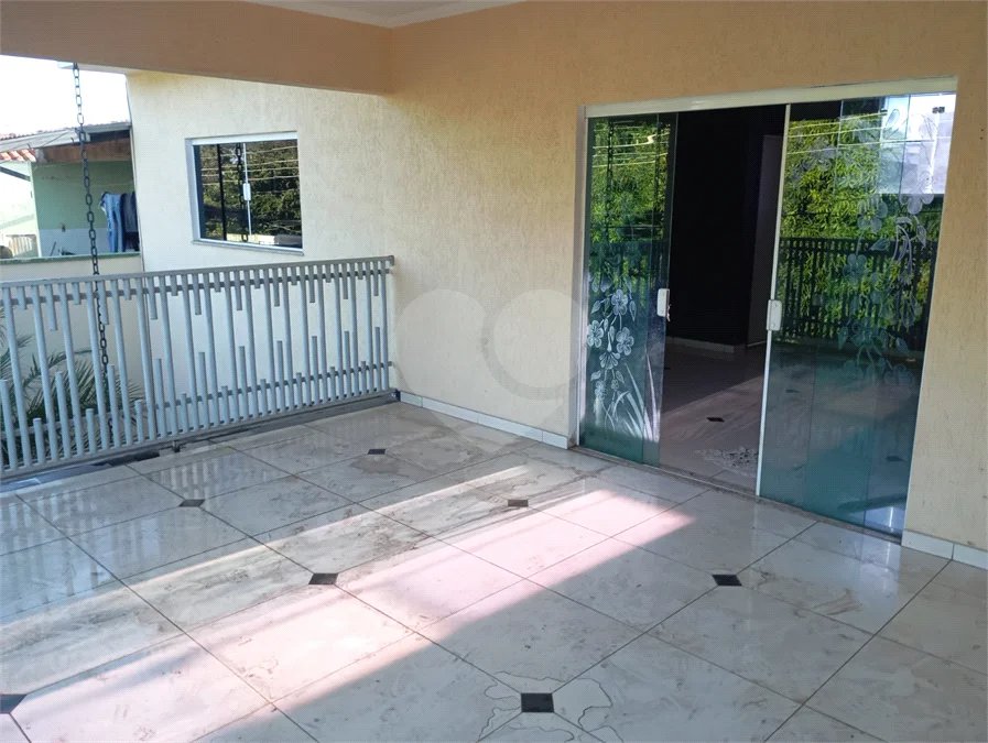 Sobrado 4 dormitórios, 2 suítes no Santa Felícia.