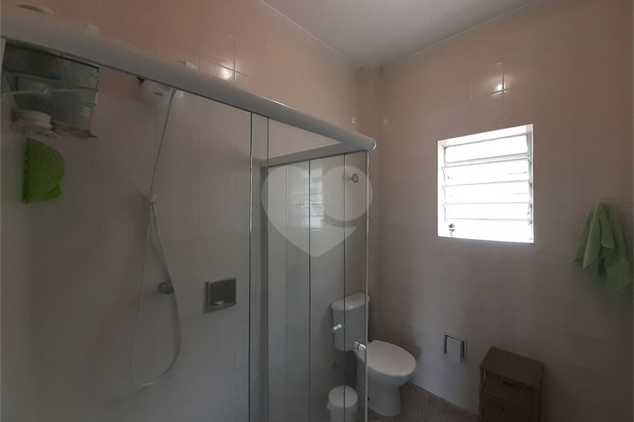 Vende-se: Sobrado de Vila, 2 quartos, Edícula com 1 Suíte, 1 Vaga, Santana!