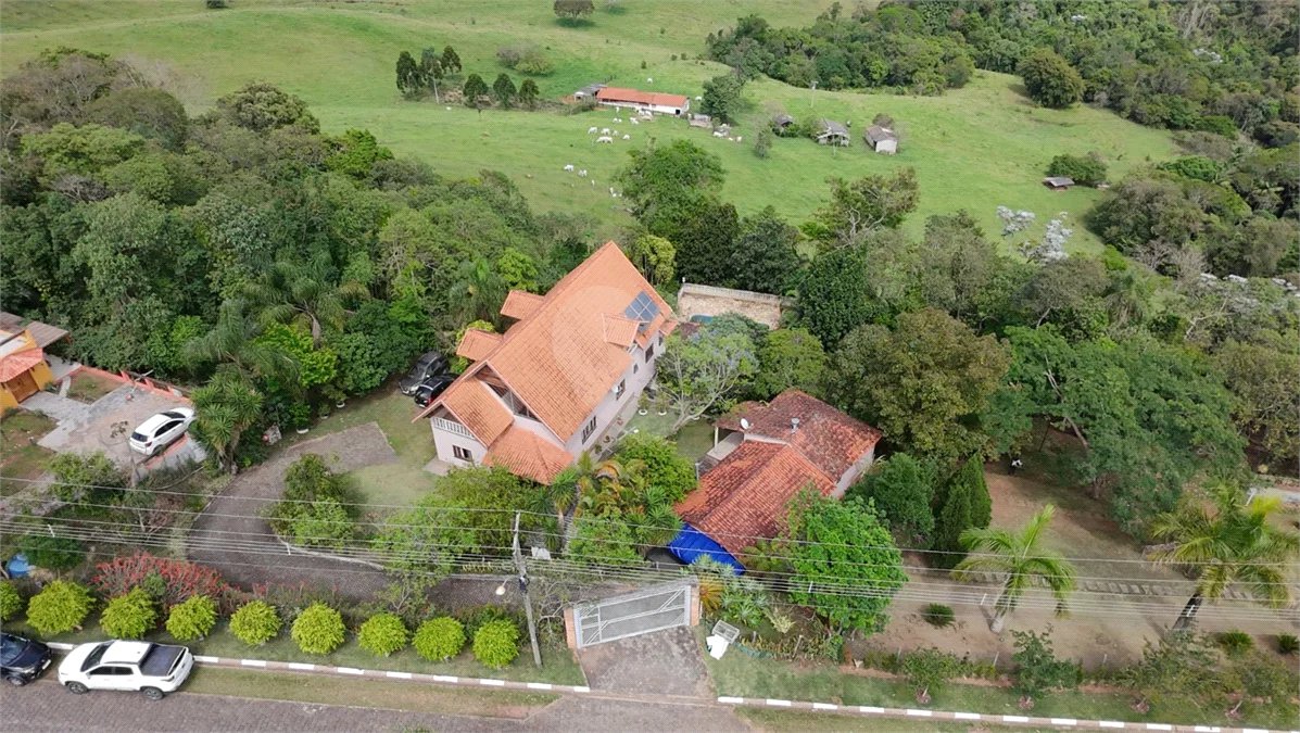 LINDA CHÁCARA A VENDA - CONDOMINIO ALPES D'OURO - BOM JESUS DOS PERDÕES