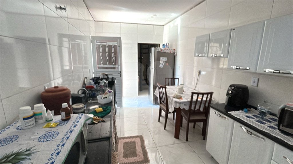 Sobrado á venda no bairro Vila Celina.