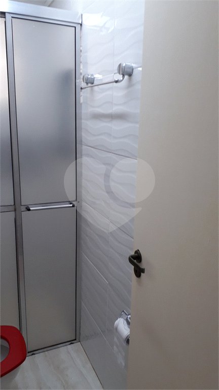 Apartamento á venda, com 03 Dormitórios, em São Carlos.