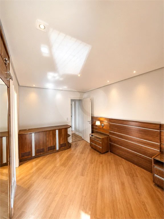 Excelente apartamento à venda na Vila Reg. Feijó