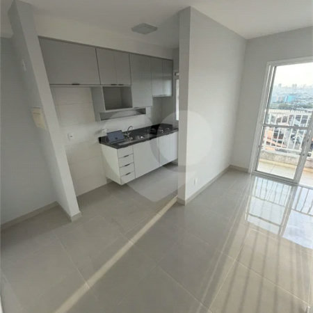 Apartamento à venda na Vila São João, próximo as Shopping Internacional de Guarulhos, com 43 m² com 2 dormitórios e 1 vaga de garagem
