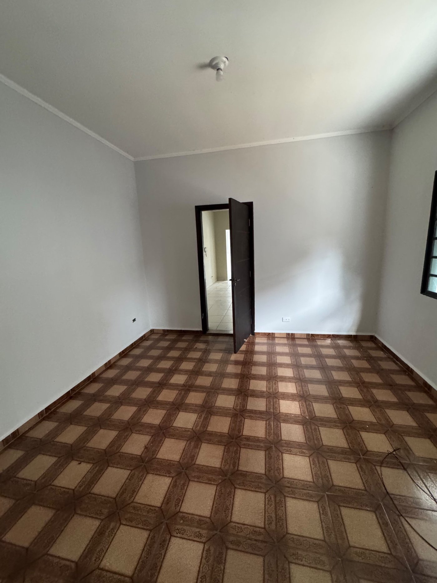 Casa para alugar com 3 quartos, sendo 1 suíte,  em Santos Dumont, Três Lagoas, MS