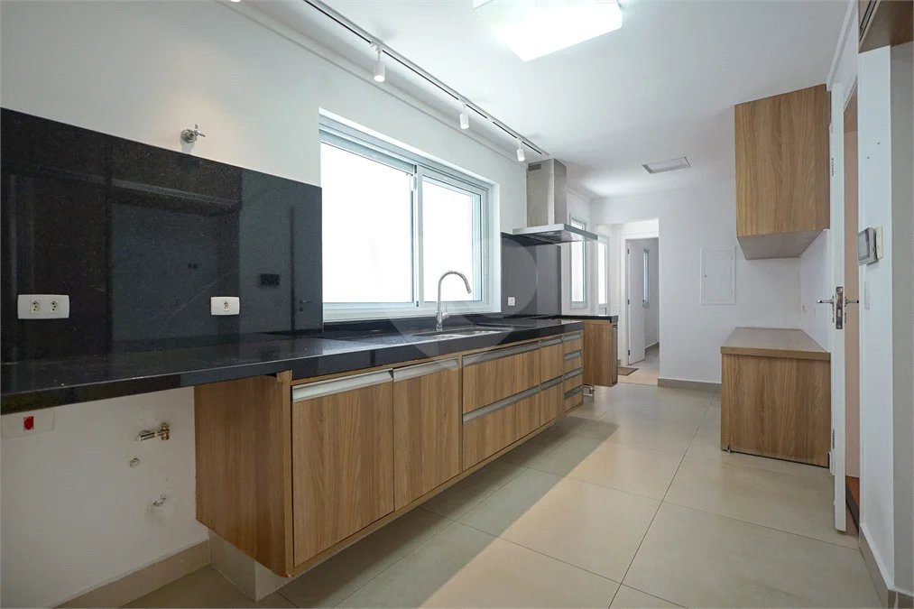 Casa de Vila à venda com 4 suítes em Granja Julieta, São Paulo, SP
