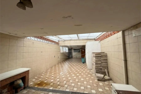 SOBRADO COM 350 M2 ( ABAIXO DO PREÇO DE MERCADO) 3 DORMITÓRIOS 3 SUÍTES SAÚDE
