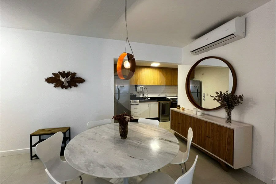 Apartamento à venda com 3 quartos, sendo 1 suíte,  em Riviera de São Lourenço, Bertioga, SP
