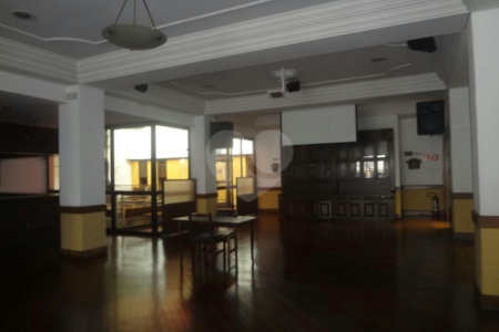 Casa na Rua Treze de Maio à venda