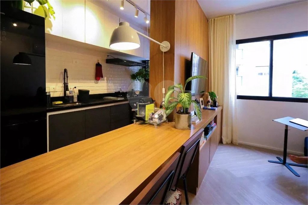 Apartamento à venda na Vila Nova Conceição, mobiliado pronto para morar com varanda e 1 vaga