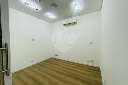 Consultório de 61 m² com 5 ambientes e Varanda no Domo Business!