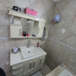 Casa térrea à venda no Douradinho com 2 quartos e edícula com mais dois quartos e 2 banheiros.