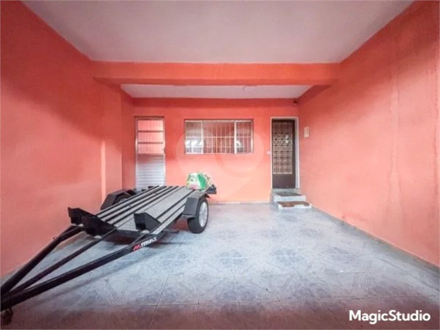 Casa com 150m², 5 dormitórios, sendo 1 suíte, 2 vagas de garagem, à venda na Vila Matilde.