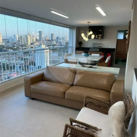 Aptº venda Mooca, 149m², andar alto, 4 dorms, 3 suítes, 2 vagas, varanda gourmet, ar condicionado.
