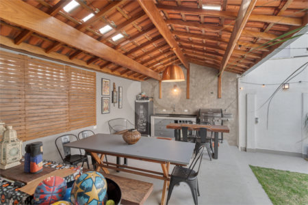 Casa à venda com 3 quartos, sendo 1 suíte, em Granja Julieta, São Paulo, SP