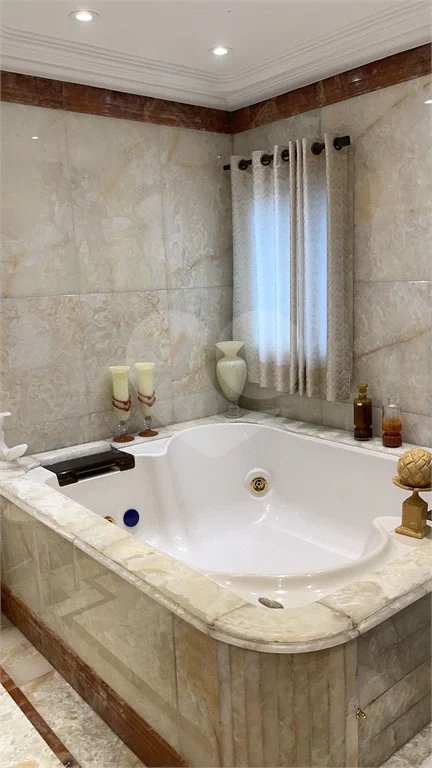 Apartamento com terraço 385m² 03 dormitórios sendo 2 suítes 5 vagas..Estuda Permuta.