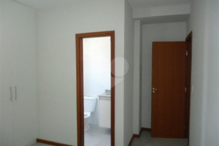 Apartamento no Condomínio Via Campus.