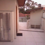 CASA TÉRREA ASSOBRADADA A VENDA NO TREMEMBÉ - 4 DORMS (2 SUÍTES), CHURRASQUEIRA E 4 VAGAS DE GARAGEM