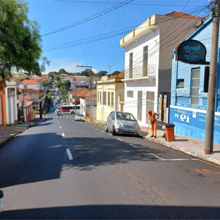 Salão comercial com 206,00 m² .