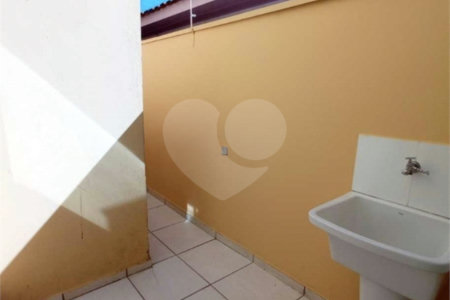 Investimento Certeiro na Gleba 1: Apartamento 1 DormItório, Quintal e Localização que Aluga Fácil